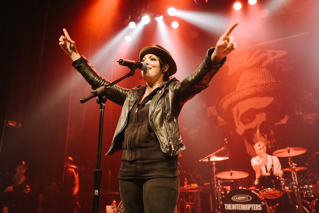 vitormunhoz-lessthanjake-002