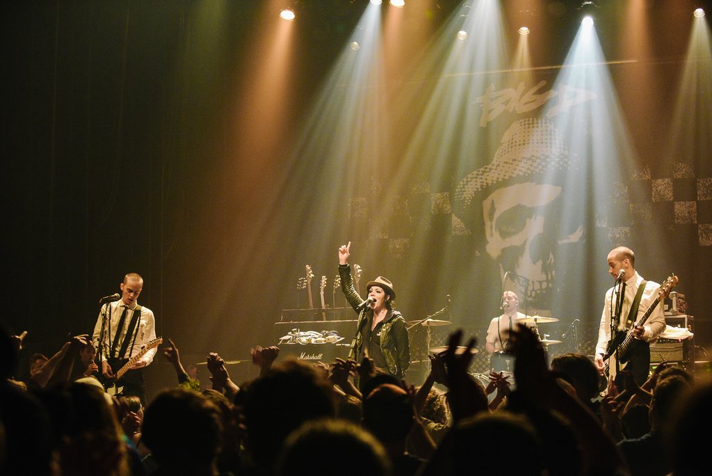 vitormunhoz-lessthanjake-010