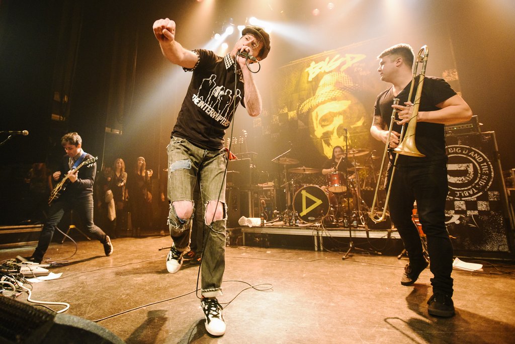 vitormunhoz-lessthanjake-012