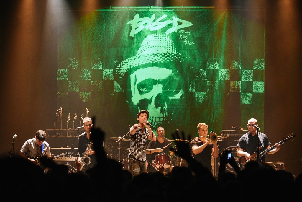 vitormunhoz-lessthanjake-020