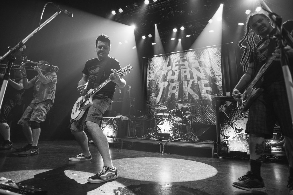 vitormunhoz-lessthanjake-024