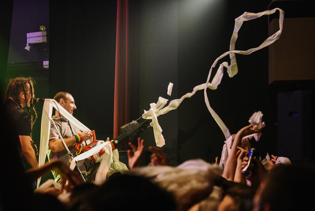 vitormunhoz-lessthanjake-034