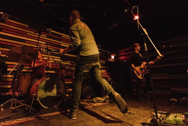 Modern Chemistry live from their tour with Frnkiero, February 24, 2015 (photo by Vitor Munhoz).