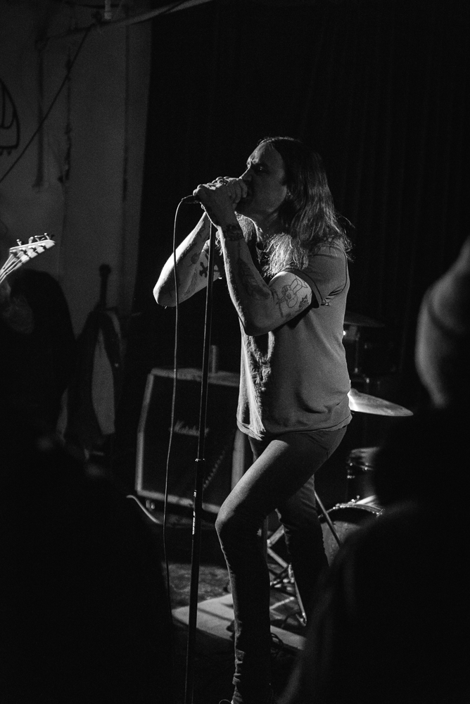 Obliterations live in Montreal 2015, featuring members of  Black Mountain and Pink Mountaintops. 