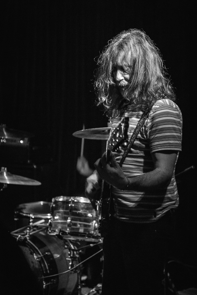 Obliterations live in Montreal 2015, featuring members of  Black Mountain and Pink Mountaintops. 