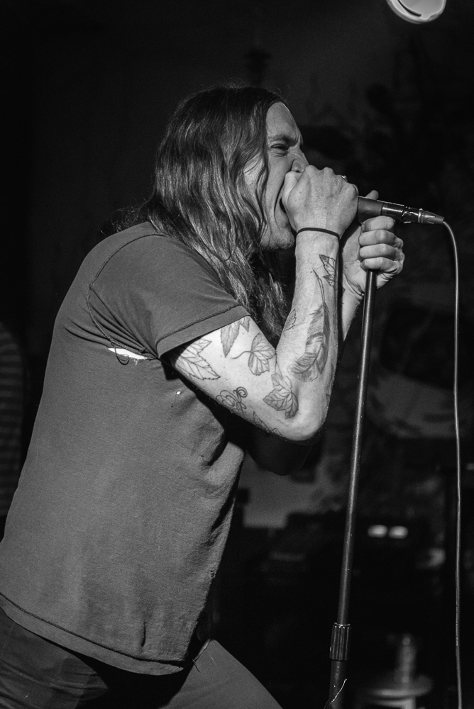 Obliterations live in Montreal 2015, featuring members of  Black Mountain and Pink Mountaintops. 