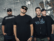 Pennywise press photo for tour with Ant