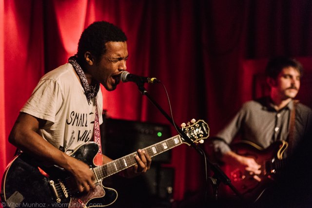 Benjamin Booker live at Sala Rossa, April 1, 2015 (photo by Vitor Munhoz). 