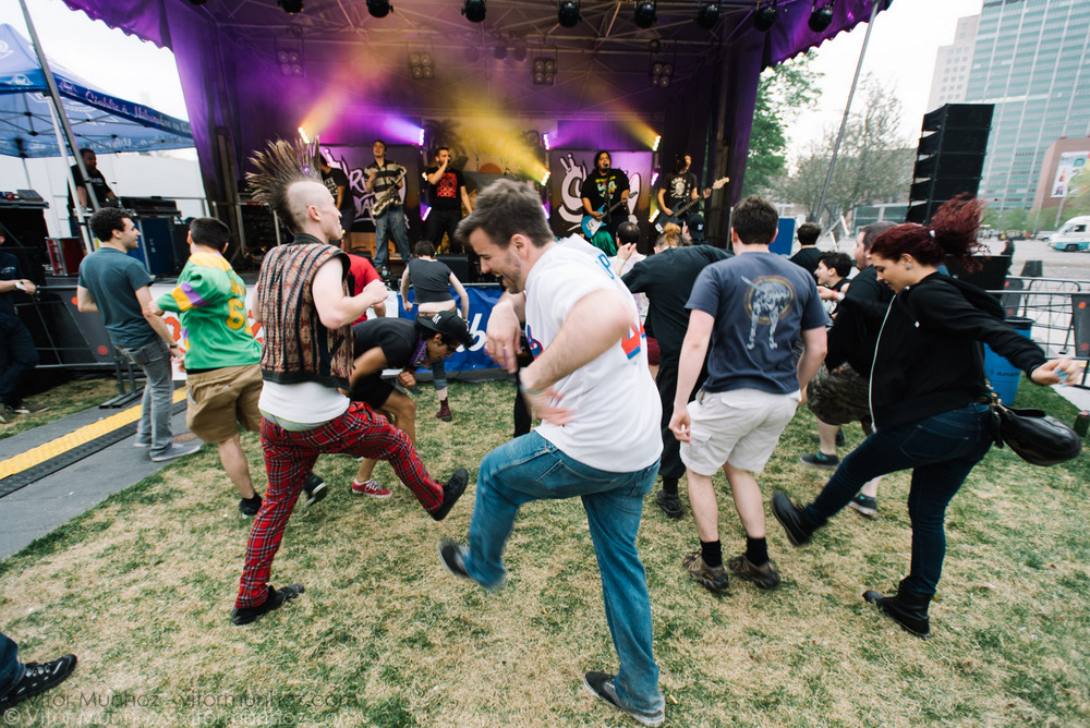 1-vitormunhoz_pouzzafest_day2_-Survay Says-4