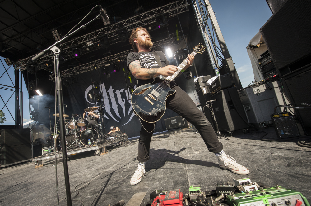JB-Rockfest2015_Day_1_Atreyu_3