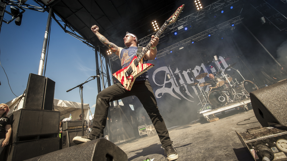 JB-Rockfest2015_Day_1_Atreyu_7