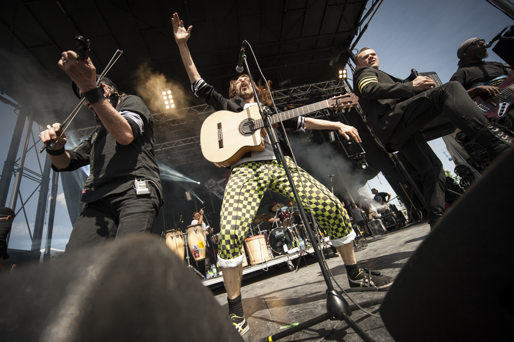 JB-Rockfest2015_Day_2_Gogol_Bordello_3