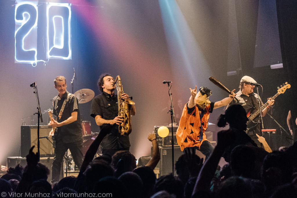 perform live for the 20th anniversary of Stomp Records