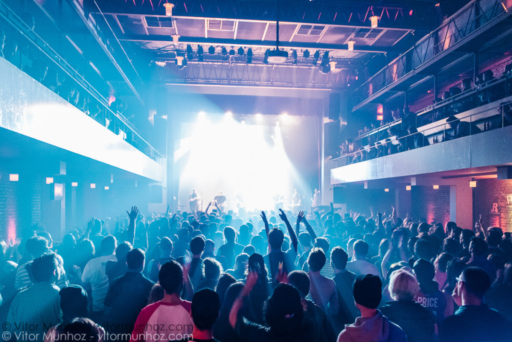 perform live for the 20th anniversary of Stomp Records