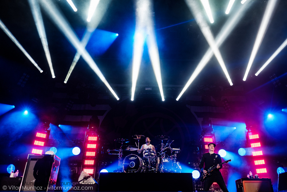 Blink 182 live at Amnesia Rockfest 2016. Photo © Vitor Munhoz.