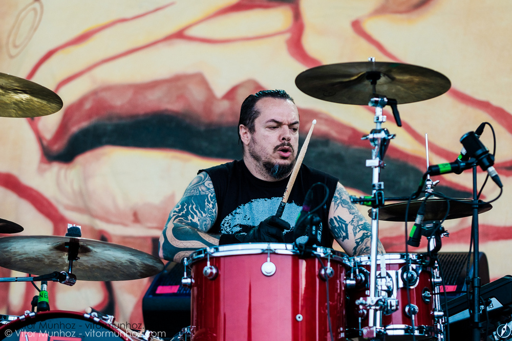 Max and Igor Cavalera live at Amnesia Rockfest 2016. Photo © Vitor Munhoz.