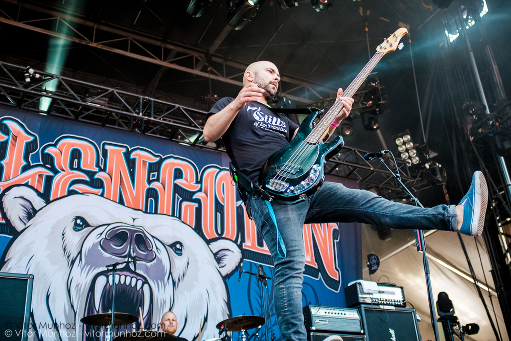 Millencolin performing live
