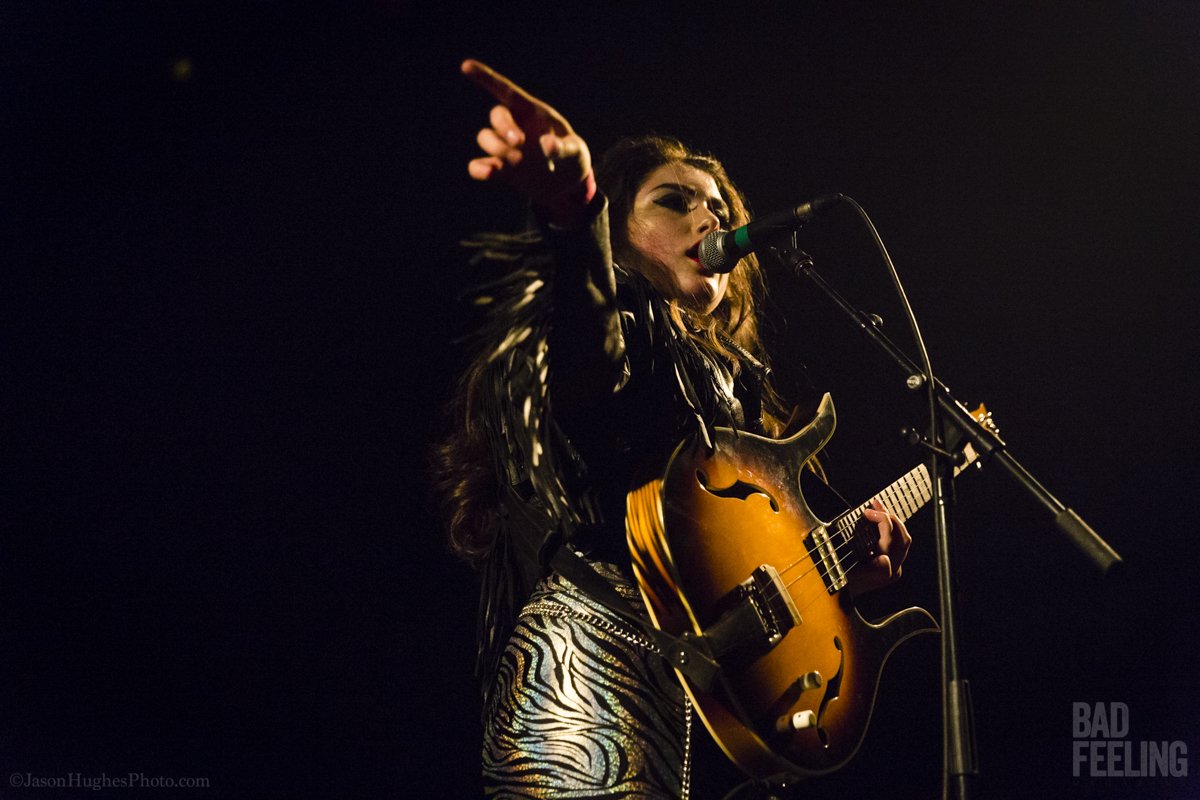 Les Deuxluxes live at Corona Theatre, September 25, 2016 (Photo by Jason Hughes).