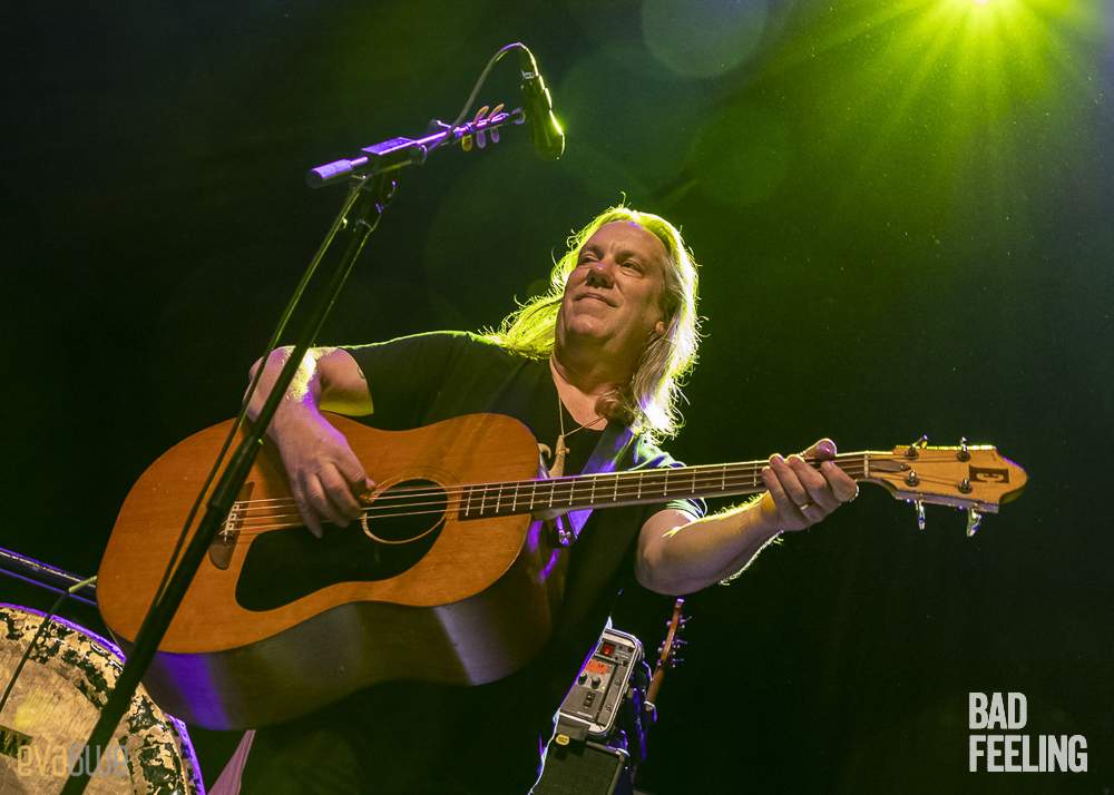 Violent Femmes played a hit-packed Halloween show at MTelus (photos) 3