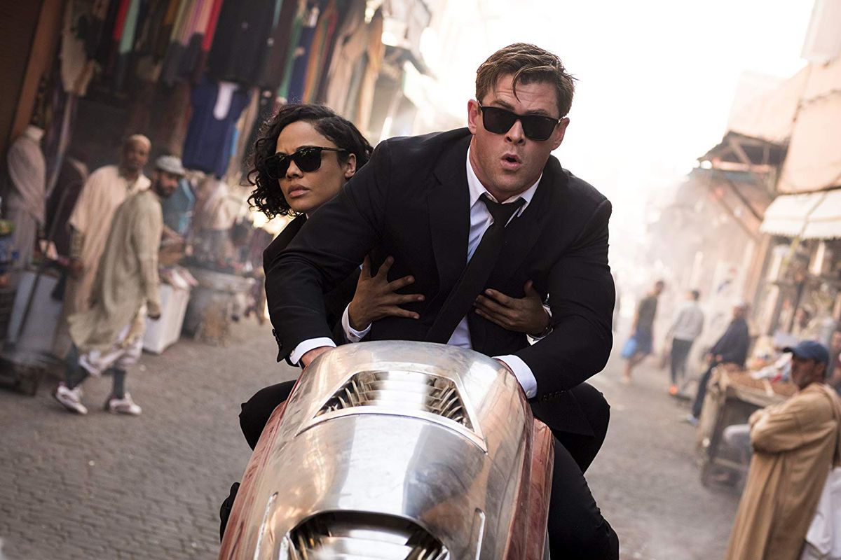 MEN IN BLACK: INTERNATIONAL zaps any form of life from the franchise