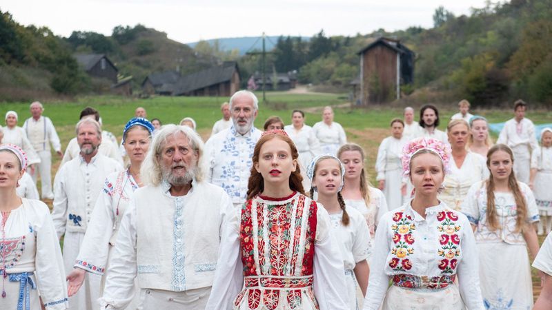 Review: MIDSOMMAR is a beautifully shot, sun-drenched nightmare